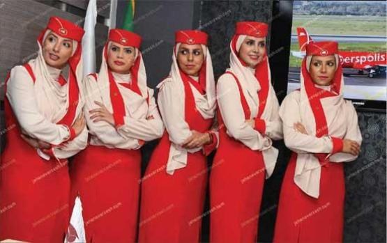 مهمانداران هواپیمای پرسپولیس را اینجا ببینید / عکس
