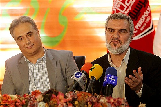 رویانیان: آقای کامبوزیا وقتی در پرسپولیس نیستی چرا دایی را می‌کوبی؟