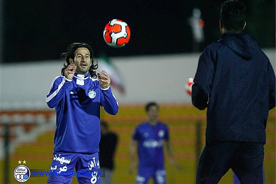 منتظری و زندی تماشاگر بازی استقلال و الریان / عکس