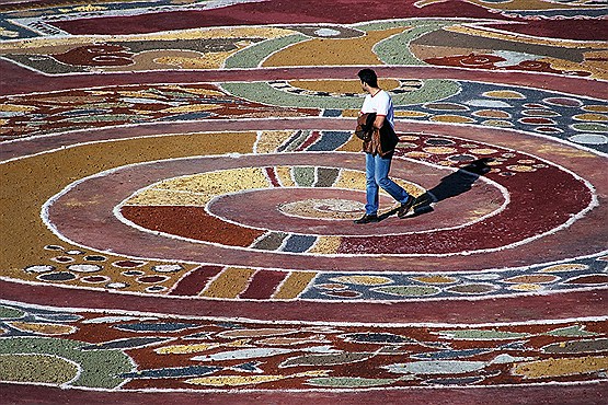 رونمایی بزرگترین فرش خاکی جهان