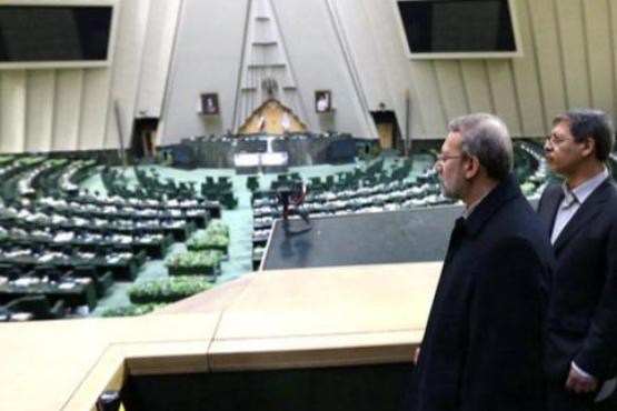 محدودیت دید خبرنگاران در مجلس باید رفع شود