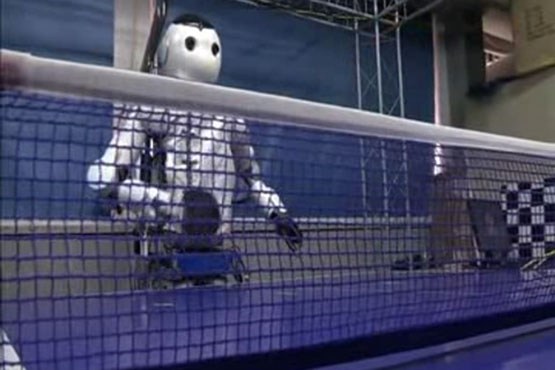 روبات پینگ پنگ باز