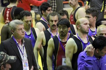 "نقی" در محاصره گوش شکسته‌ها!