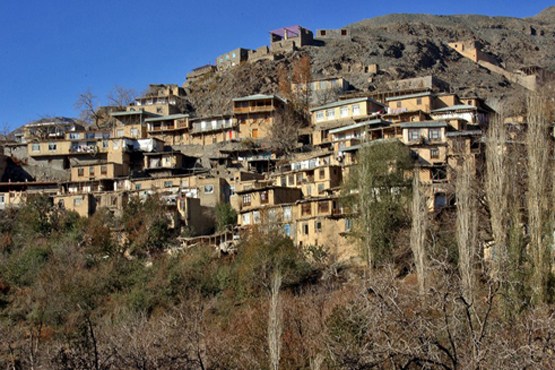 روستایی پلکانی ایستاده بر بام تاریخ+عکس