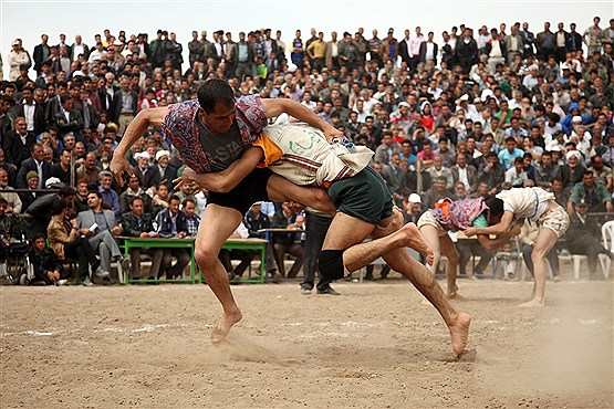 مسابقات کشتی با چوخه گرماب