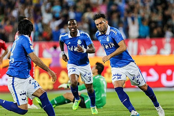 خواننده پاپ در کاروان اعزامی استقلال