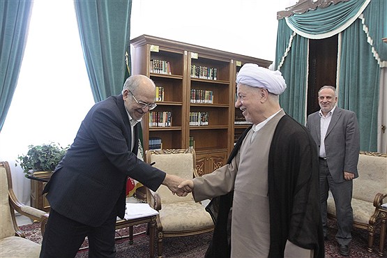 دیدار وزیر صنعت، معدن و تجارت با رییس مجمع تشخیص مصلحت نظام