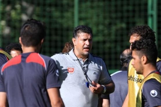 علی دایی دروازه‌بان پرسپولیس شد+ عکس