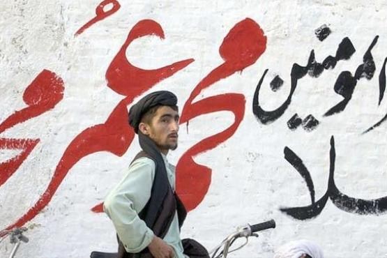 ملاعمر خلیفه داعش را به چالش کشید