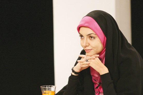 آزاده نامداری: زنان نمی‌توانند بی‌تفاوت باشند