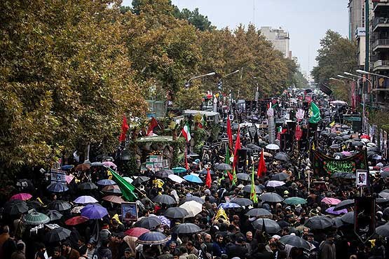 «مرگ بر آمریکا»  ترجمه پیام راهبردی و جاودانه «هیهات منا الذله» حسینی است