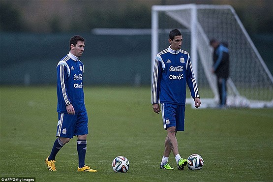 مسی آماده رویارویی با رونالدو[مجموعه عکس]