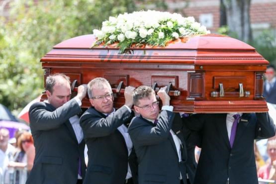 تشییع جنازه ورزشکاری که قربانی "کریکت" شد+[مجموعه عکس]