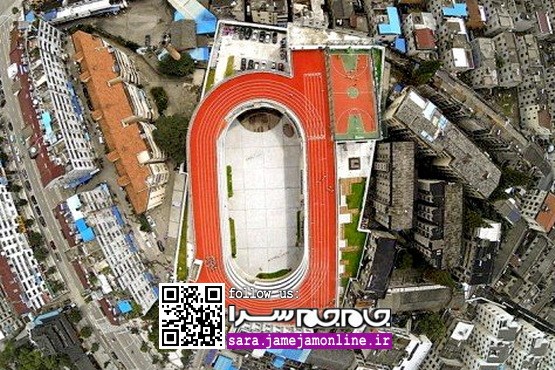 نتیجه خلاقیت مدیر مدرسه: ورزشگاهی روی پشت‌بام [+عکس]