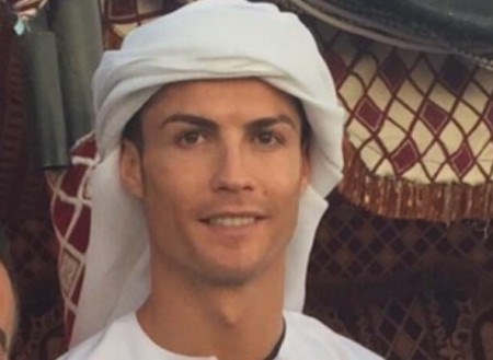 کریستیانو رونالدو در لباس اعراب+[مجموعه عکس]