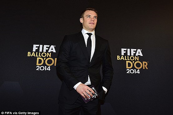 مجسمه مومیایی دروازه بان تیم ملی فوتبال آلمان +[مجموعه عکس]