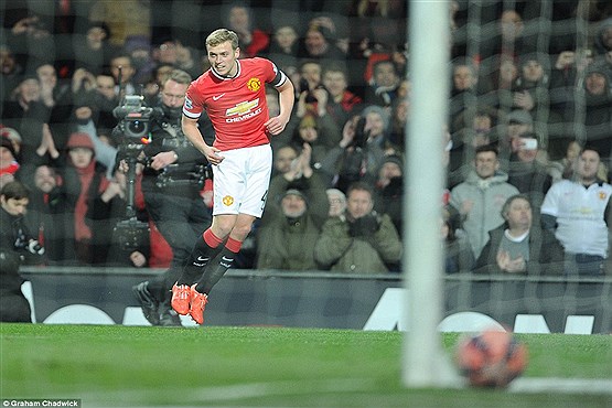 منچستر با سه گل صعود کرد +[مجموعه عکس]