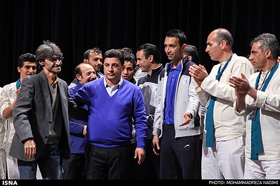 استقلالی ها در اکران کاغذ بی خط +[مجموعه عکس]