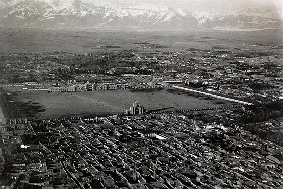 عکس هوایی از میدان مشق در دوره قاجار