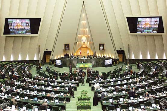 درخواست پلاکاردی نمایندگان هرمزگان از رئیس‌جمهور