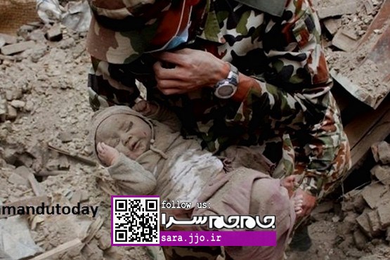 ۲۲ ساعت زیر آوار؛ نوزاد ۴ ماهه نپالی زنده ماند [+عکس]