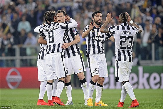 کهکشانی ها اسیر بانوی پیر تورین شدند +[مجموعه عکس]