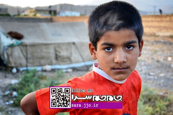 «عقیل»، کودک ۸ ساله‌ای که خرج والدینش را می‌دهد! [+عکس]