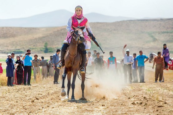 گردشگران خارجی زندگی عشایری را در ایران تجربه می‌کنند