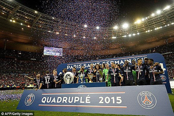 پاریسی ها سومین جام را در آغوش کشیدند +[مجموعه عکس]