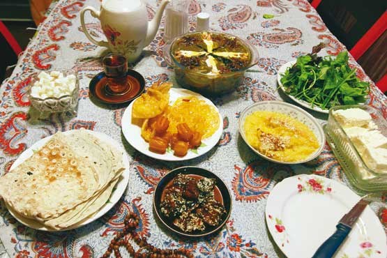 روزه داران از پرخوری پرهیز کنند