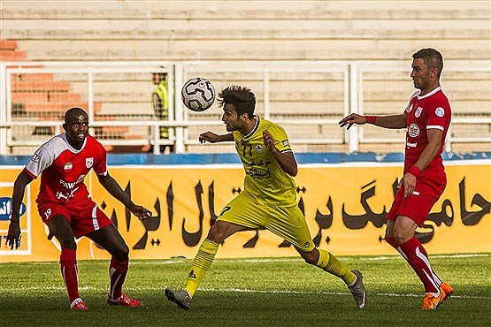 دیدار تراکتور سازی و نفت تهران