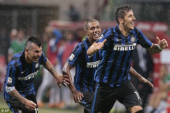 میلان باخت ، اینتر برد +[مجموعه عکس]