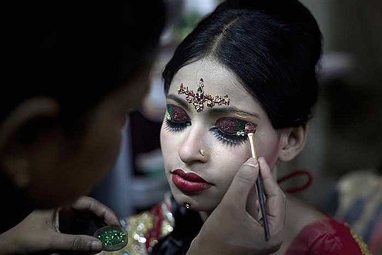 اعتراض سازمان های حقوق بشر به ازدواج دختران کم سن و سال در بنگلادش + عکس