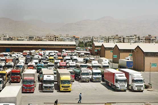 مرزهای اقتصادی ایران باید حفاظت شوند