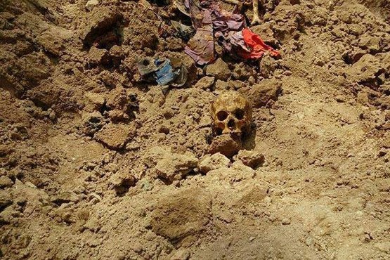 کشف یک گور دسته جمعی در آبادان +عکس کشف یک گور دسته جمعی در آبادان +عکس