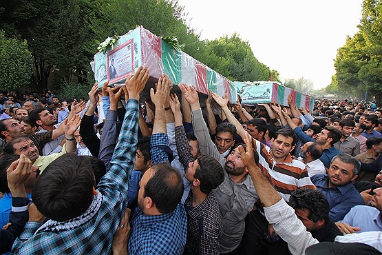 تشییع پیکر شهدای دفاع مقدس در اصفهان