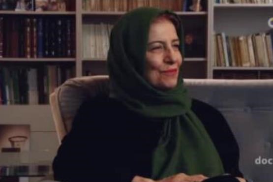 احترام برومند از نحوه آشنایی و ازدواج با داود رشیدی می‌گوید (فیلم)