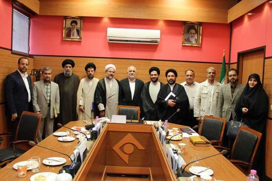 نشست صمیمانه عوامل برنامه آفتاب شرقی با مدیر شبکه یک