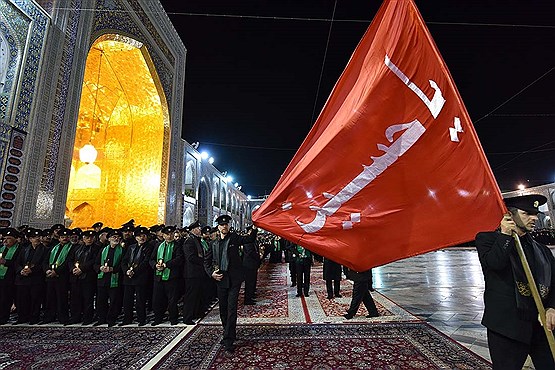 خطبه خوانی شب عاشورا در حرم مطهر امام رضا (ع)