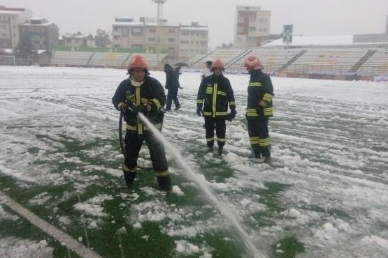 زمین چمن  ورزشگاه عضدی نابود شد! (تصاویر)