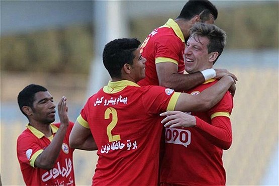 علی دایی کوتاه نیامد، پراهیچ - پرسپولیس منتفی شد