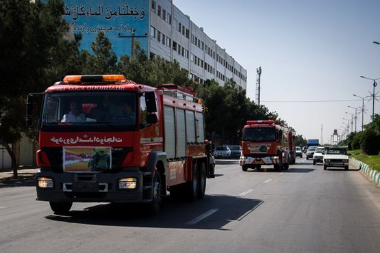 حریق در خوابگاه دانشجویی / نجات ۱۵ تن از میان دود و آتش