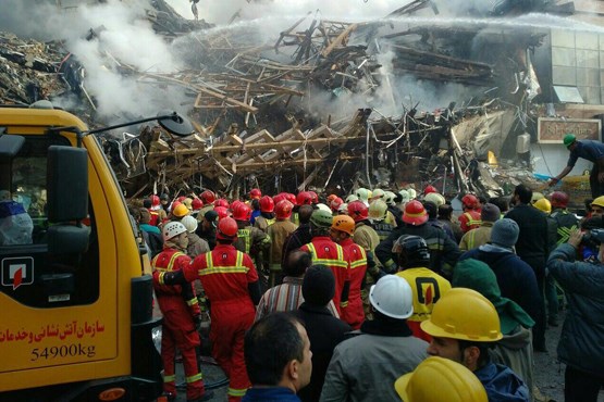 شناسایی محل محبوس شدن دو آتش‌نشان در پلاسکو