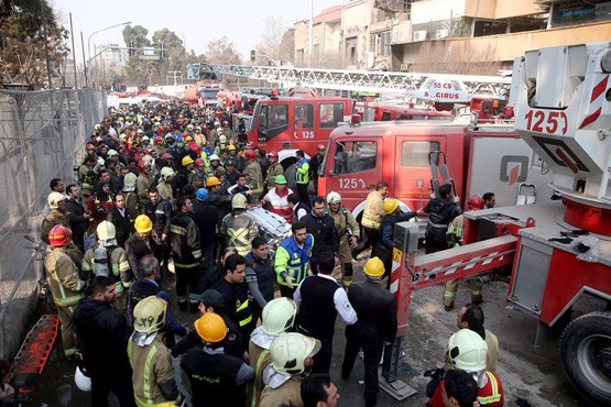 مراجعه خانواده های مفقودان حادثه پلاسکو به پلیس آگاهی