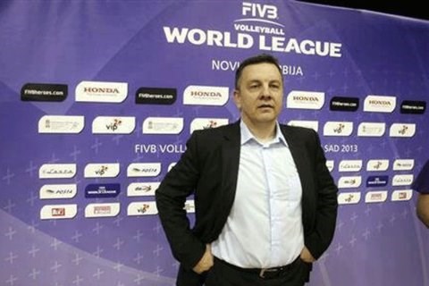 اتومبیل سرمربی جدید تیم ملی والیبال ایران! (عکس)