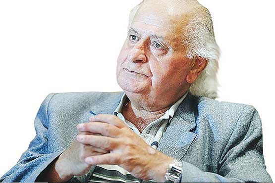 هنوز هم دوبله می‌کنم