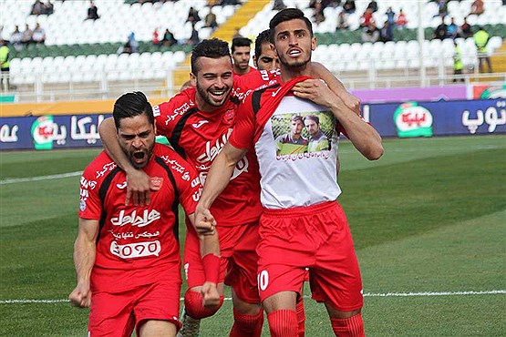 رونمایی از پیراهن ستاره‌دار پرسپولیس +عکس