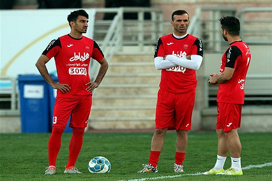 جلال حسینی از ترکیب پرسپولیس خارج شد