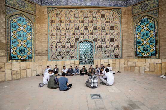 نقش مساجد در کاهش آسیب‌های اجتماعی