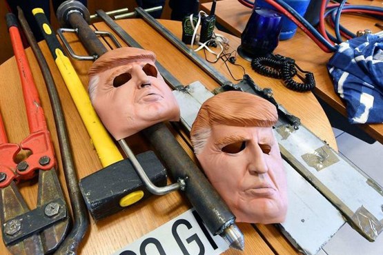 سرقت از عابربانک ها با ماسک ترامپ